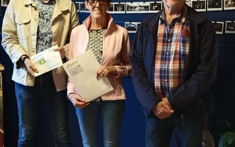 Frau Friederike Treiber mit ihrem Mann sowie allen Gästen, die so großzügig gespendet haben,